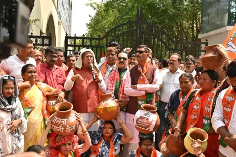 रांची में बिजली-पानी संकट: भाजपा का सड़क पर हल्ला बोल, अर्जुन मुंडा और आदित्य साहू समेत बड़े नेता उतरे