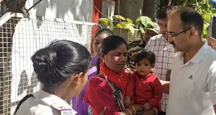 रांची: एसएसपी आवास के बाहर महिला ने दी आत्मदाह की धमकी, सदर अस्पताल से लापता बच्चे की मांगी जानकारी