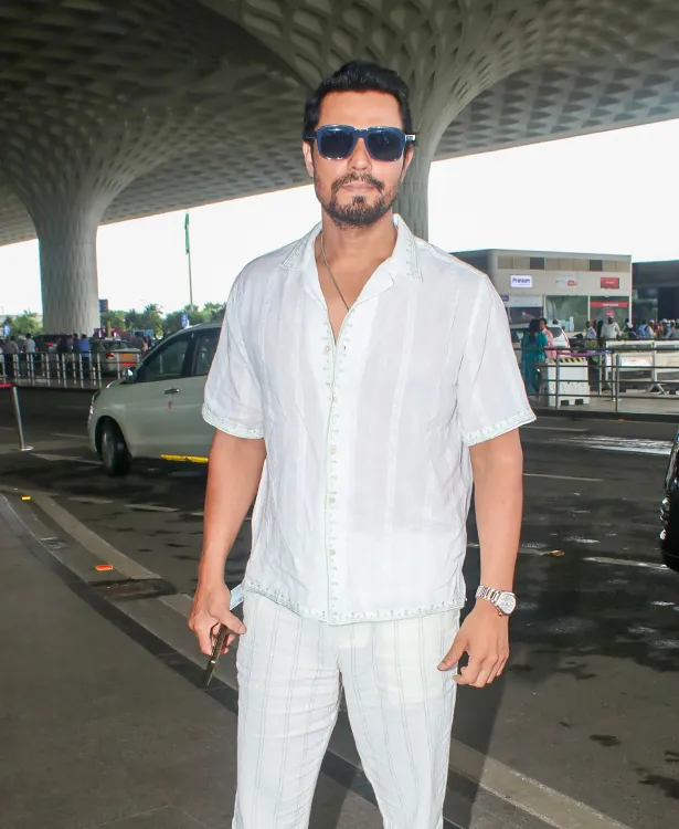 What Did Randeep Hooda Say About the SC's Review of Stray Dog Ruling?