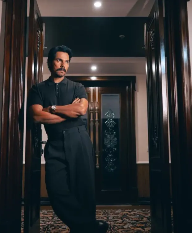 Is Randeep Hooda Sporting a Moustache for His Biopic ‘Eetha’ with Shraddha Kapoor?