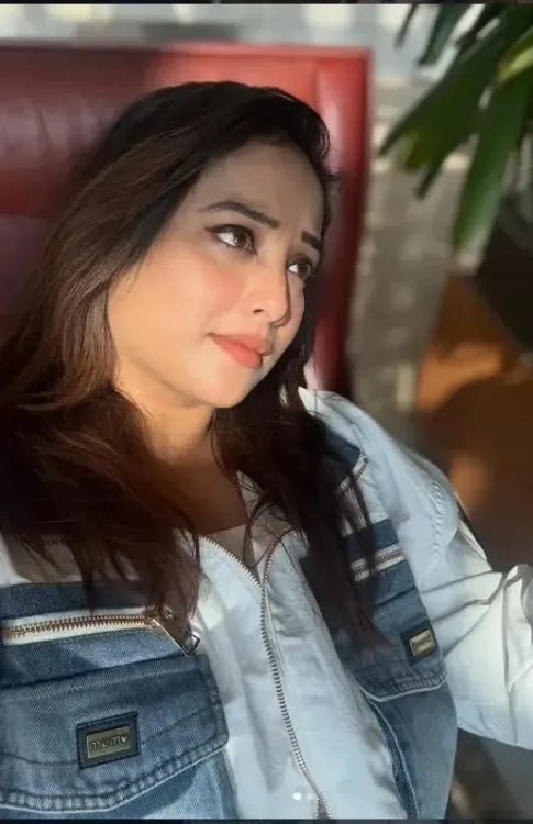 क्या भोजपुरी अभिनेत्री रानी चटर्जी ने सोशल मीडिया पर सस्पेंस भरा पोस्ट किया?