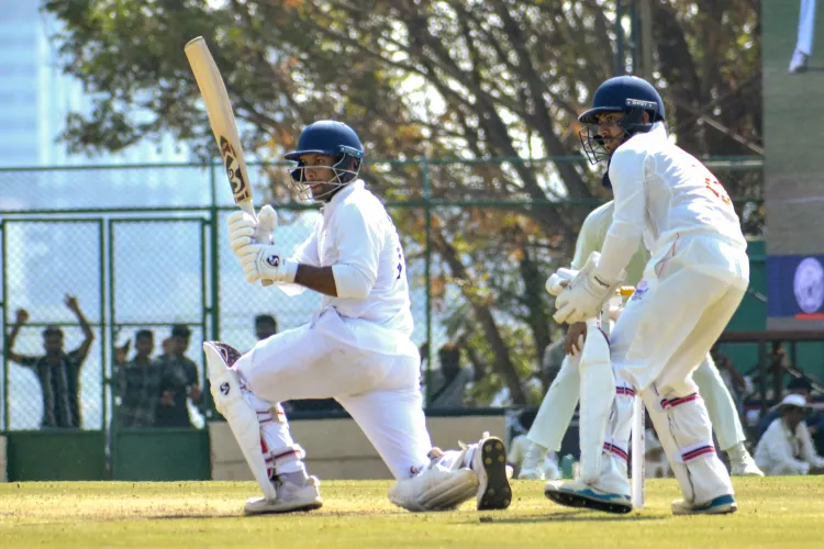 रणजी ट्रॉफी फाइनल: मयंक के शतक से कर्नाटक को मिली मजबूती, जम्मू-कश्मीर का दबदबा जारी