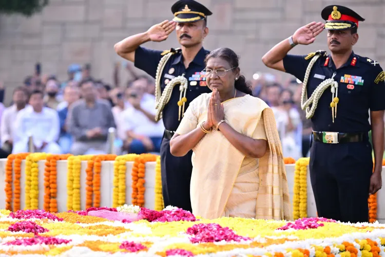 क्या राष्ट्रपति मुर्मू ने महात्मा गांधी और लाल बहादुर शास्त्री को श्रद्धांजलि दी?