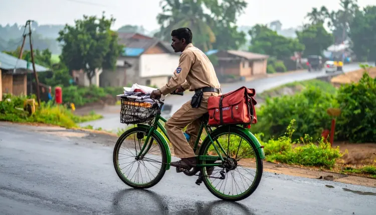 क्या है राष्ट्रीय डाक-तार दिवस 2025? 'डाकिया डाक लाया…' वो समय जब एक पत्र था प्यार, आशा और समाचार का स्रोत