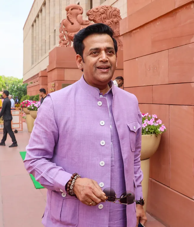 Ravi Kishan Accuses Bengal Government of Censoring Cultural Events, Confident in BJP's Upcoming Victory