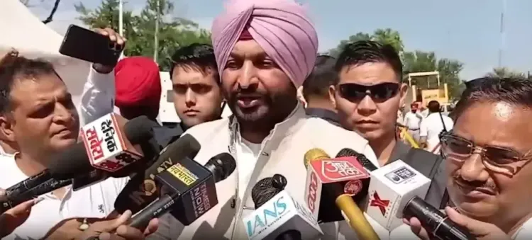 Ravneet Bittu convoy attacked near Batala, BJP blames AAP workers