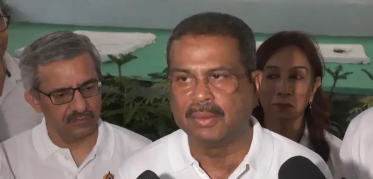 री-नीट 2026: 22 लाख छात्र आज देंगे परीक्षा, धर्मेंद्र प्रधान बोले — 'डर छोड़ें, भरोसे के साथ परीक्षा दें'