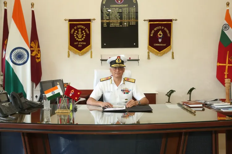 क्या रियर एडमिरल वी. गणपति ने सैन्य प्रौद्योगिकी संस्थान के कमांडेंट का कार्यभार संभाला?