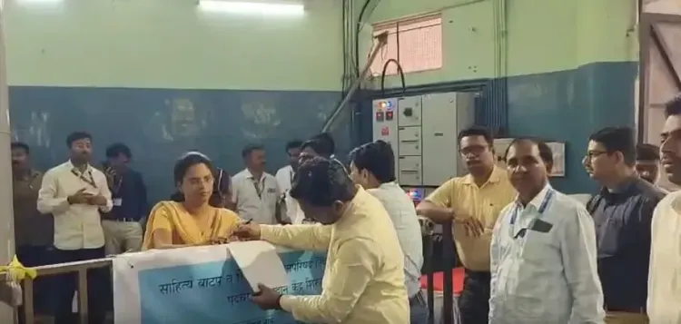 Rebels and factional splits threaten Mahayuti, MVA in Maharashtra Council polls
