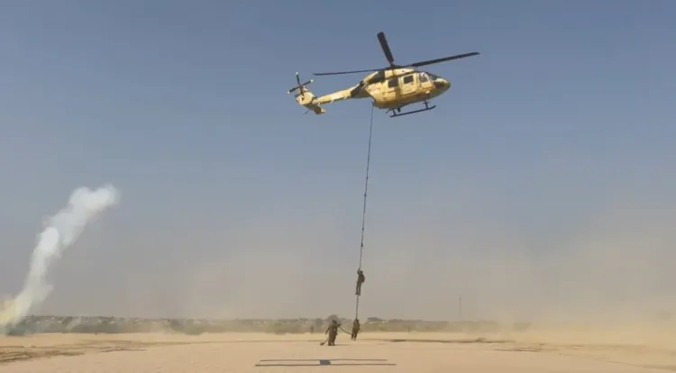 क्या भारतीय सेना रेगिस्तानी युद्धक्षेत्र में कंबाइंड आर्म्स ऑपरेशंस कर रही है?