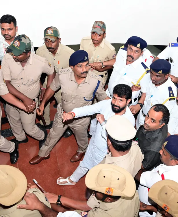 Transfer of BJP MLC Ravi's Case to Bengaluru's Special Court Following Remarks on Female Minister