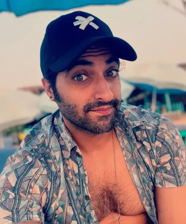 क्या 'रेजिडेंट' गहरी, गंभीर और सोचने पर मजबूर करने वाली फिल्म है? : अक्षय ओबेरॉय