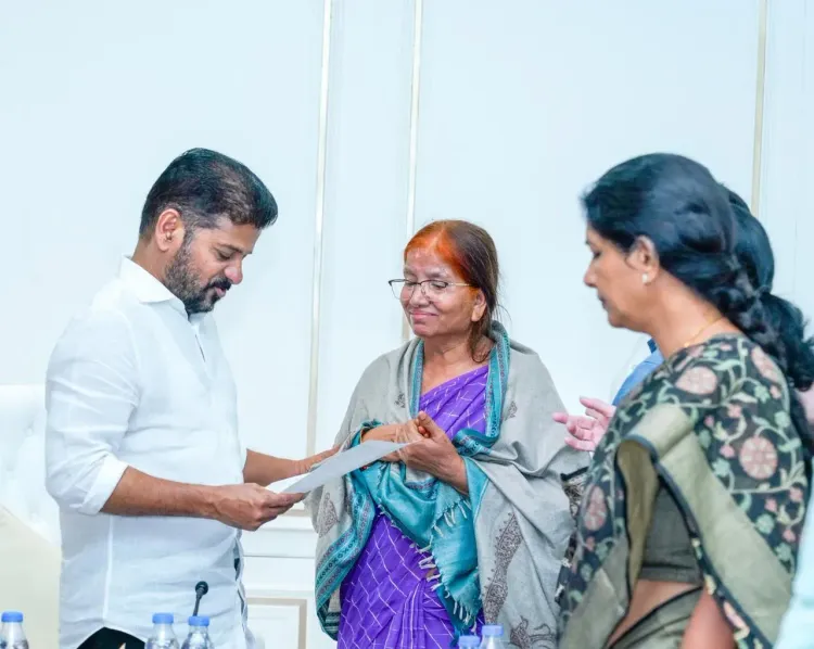 Revanth Reddy meets CPI(M) team on wages, farms, Musi