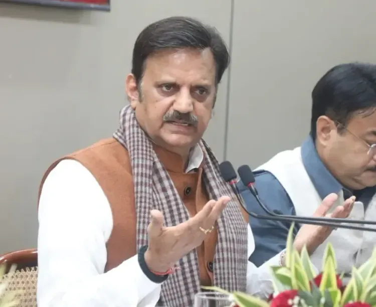 क्या रीवा और मैहर में इंडस्ट्रियल पार्कों की स्थापना हो रही है?