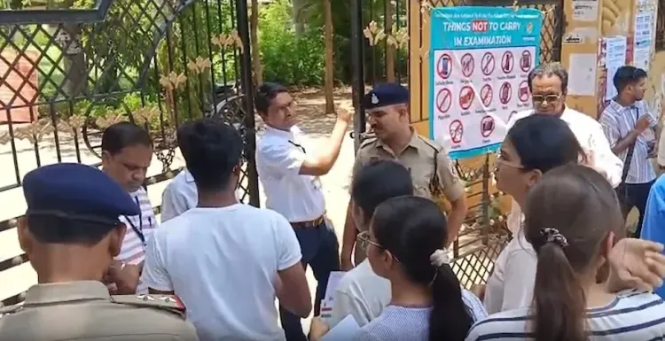 री-नीट यूजी 2026: पेपर लीक के बाद दोबारा परीक्षा में उतरे छात्र, बोले — 'अब सब कुछ परिणाम पर निर्भर'