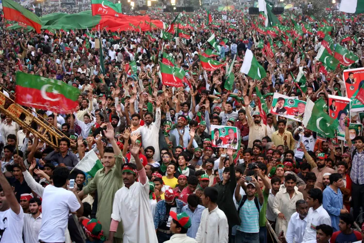 Is the Pakistan Government Violating Protesters' Rights Against Imran Khan Supporters?