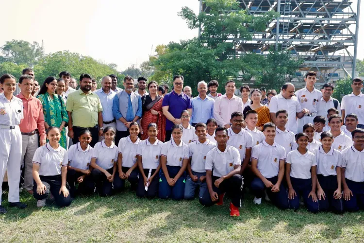 Rijiju leads Swachhata Hi Seva drive at Dyal Singh College