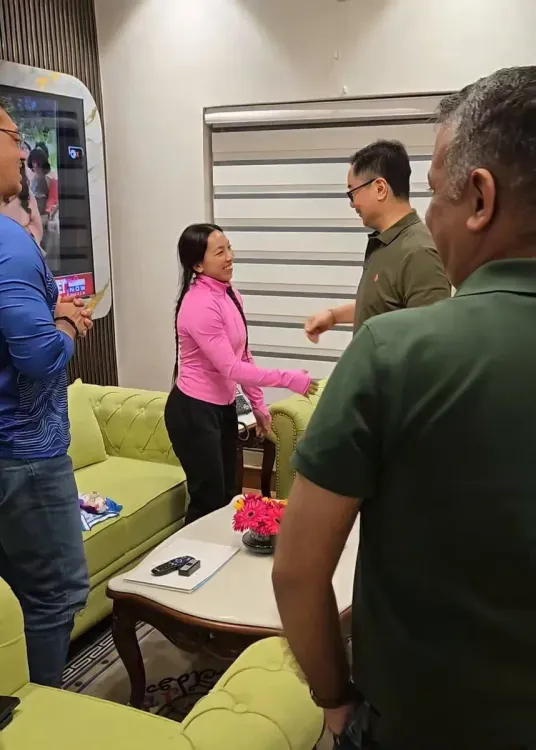 Rijiju welcomes Mirabai Chanu home after CWG Glasgow gold