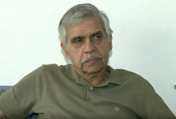 उज्ज्वला योजना में सिलेंडर कटौती पर संदीप दीक्षित का हमला — 'सरकार ने योजना को अंधकार स्कीम बनाया'