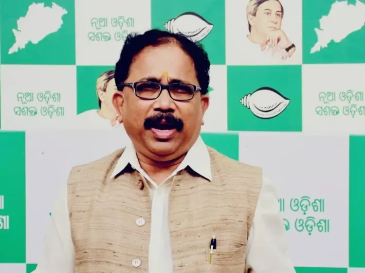 OMFED milk prices up ₹4/litre in Odisha; BJD accuses govt of pocketing ₹3