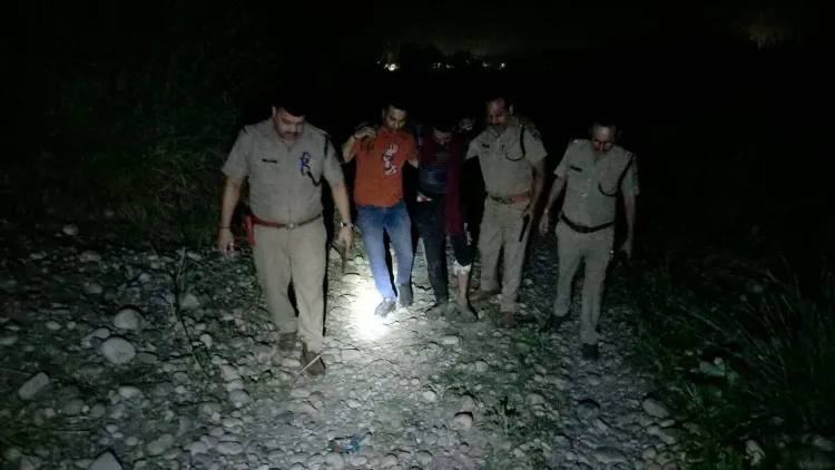 रुड़की मुठभेड़: पुलिस की गोली से बदमाश लुकमान घायल, साथी गुलजार फरार — अमानतगढ़ फायरिंग कांड से जुड़ा मोबाइल बरामद