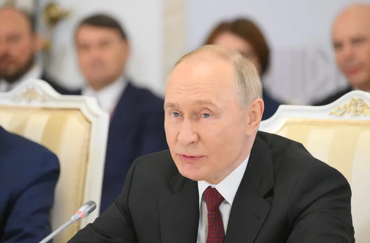 Did Russia Violate Airspace During MiG-31 Transfer?