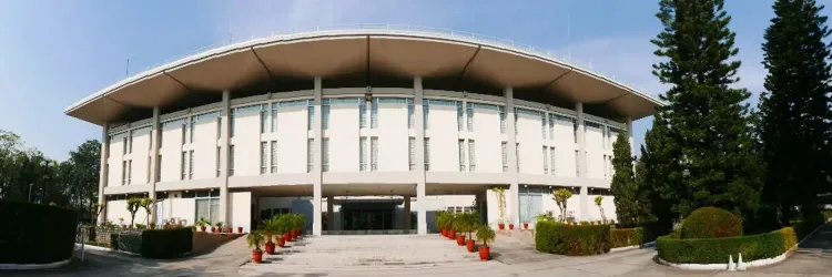 Why is the Russian Embassy Criticizing a Pakistani Newspaper for Anti-Russia Articles?