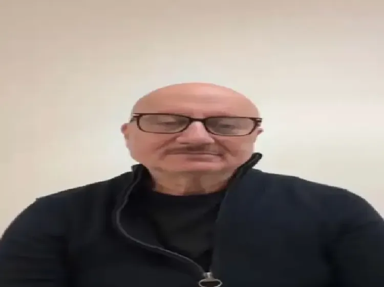 क्या अनुपम खेर ने साल के पहले दिन गरीबों की मदद करने का संकल्प लिया?