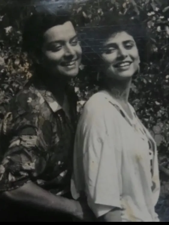 Sachin Pilgaonkar sings 'Aye Meri Zohra Zabeen' for wife Supriya's birthday