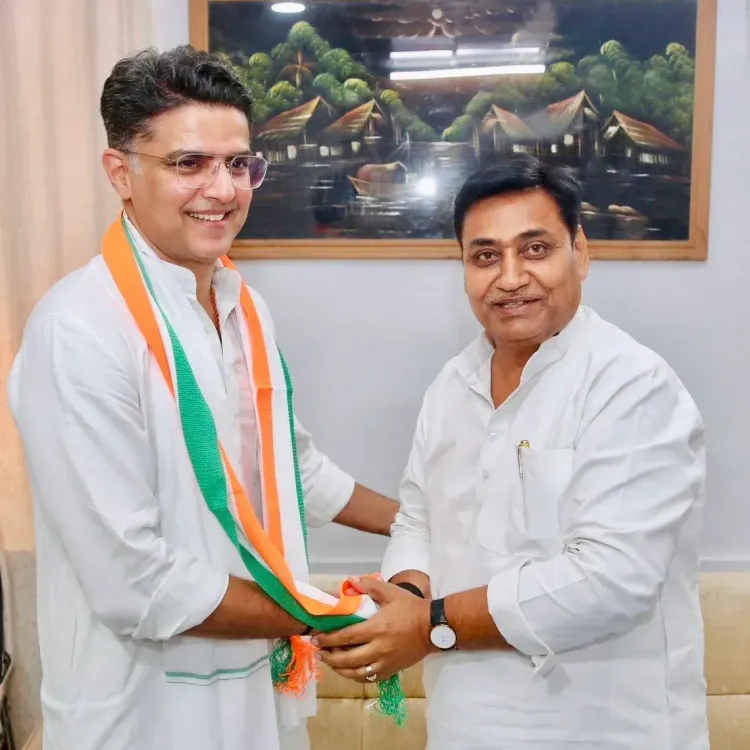 Sachin Pilot meets Dotasra, Congress workers in Kota