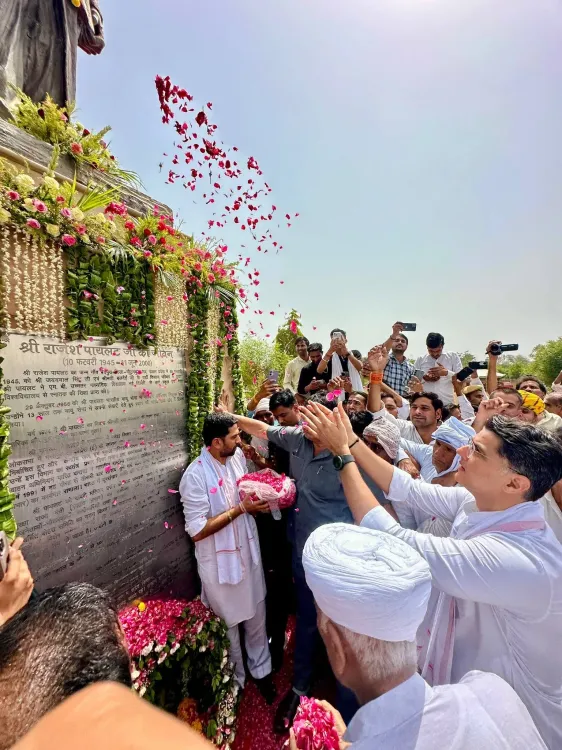 Sachin Pilot Pays Tribute to Rajesh Pilot in Dausa on 26th Death Anniversary
