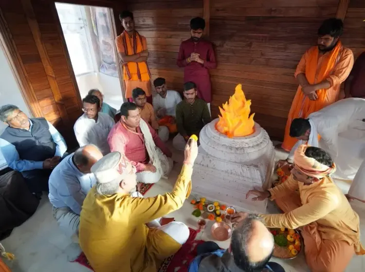 Sacred Jyoti Installed at Ram Lalla's Temporary Site in Ayodhya Ahead of Chal-Vigrah Consecration
