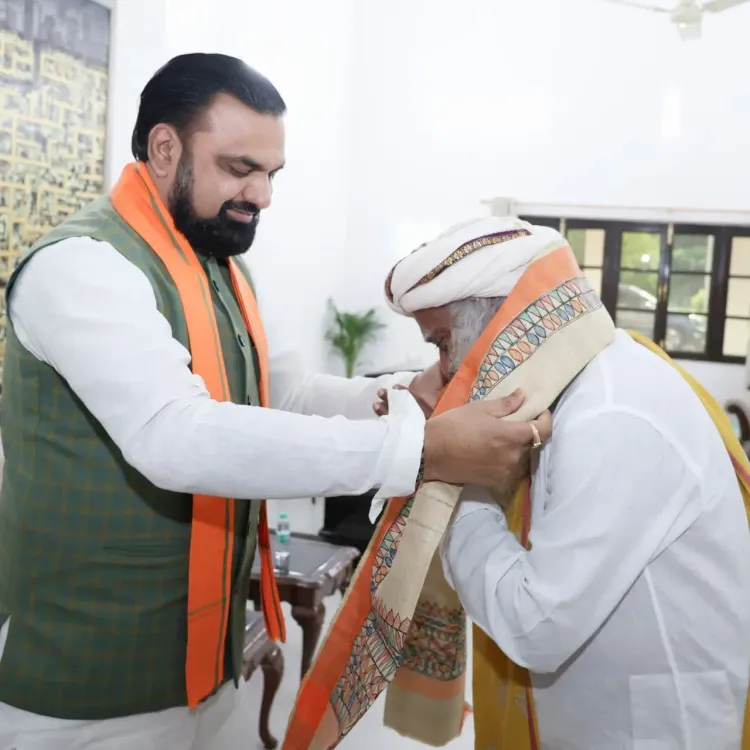 Sadhguru meets CM Samrat Choudhary at Lok Sevak Awas
