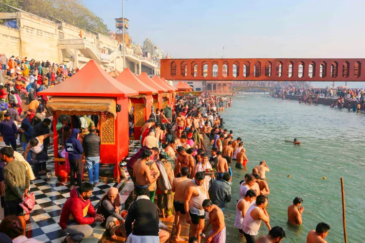 Should non-Hindus be banned from entering Har Ki Pauri?