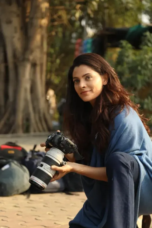 Saiyami Kher plays fashion photographer in Vikram Phadnis' romantic drama