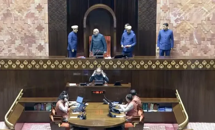 मानसून सत्र में विपक्ष का हंगामा: लोकसभा-राज्यसभा दोपहर 2 बजे तक स्थगित, छात्र आंदोलन पर पुलिस कार्रवाई बनी वजह