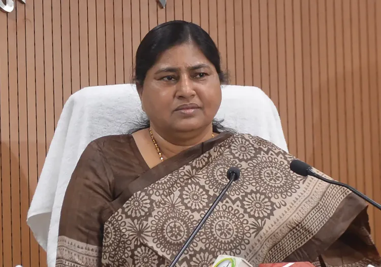 राबड़ी देवी के सरकारी बंगले विवाद पर मंत्री लेशी सिंह का पलटवार: 'सरकार संविधान और नियम से चलती है'