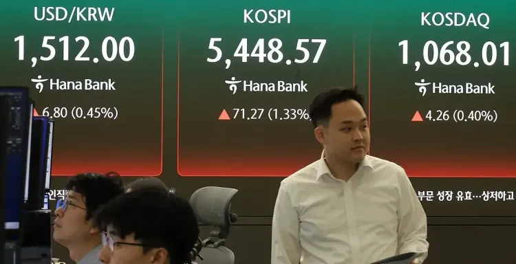KOSPI hits record 6,782 as Trump moves to free Hormuz ships, Iran talks advance