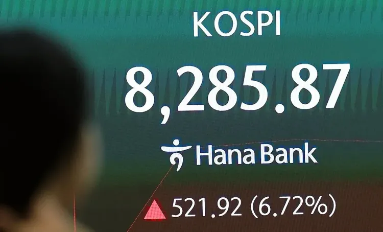 Seoul KOSPI hits record 8,896 despite hawkish Fed rate hike signal