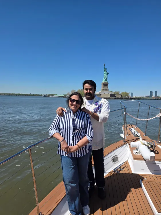 शादी की 38वीं सालगिरह पर मोहनलाल ने पत्नी सुचित्रा के साथ शेयर किया रोमांटिक पल, 1988 से अटूट बंधन