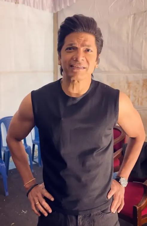 Shaan hails 'Bahon Mein Chale Aao' as Bollywood's most modern song ever