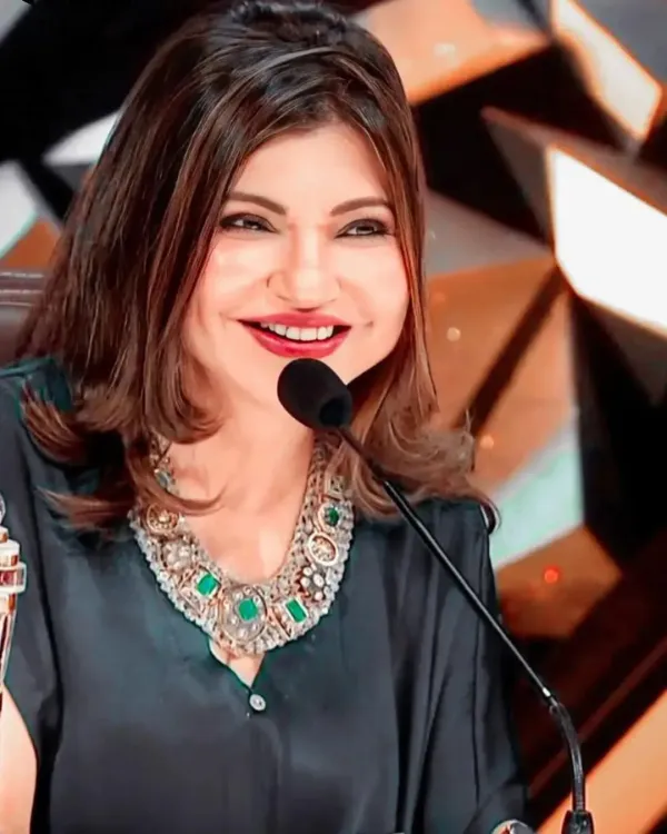 Alka Yagnik receives Padma Bhushan; Shaan urges comeback