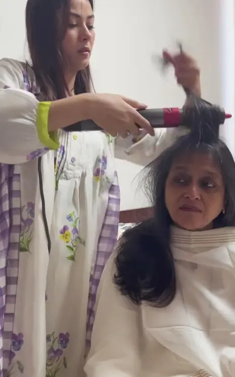 Mira Rajput turns hairdresser for Supriya Pathak in Sanah Kapoor's family reel