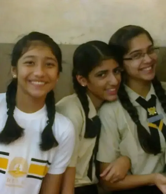 Sharvari reunites with school girl gang ahead of 'Yeh Prem Mol Liya' release