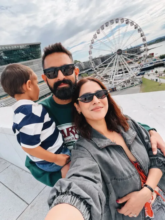 Sheetal Thakur calls Vikrant Massey her 'main squeeze' in Scandinavian summer post