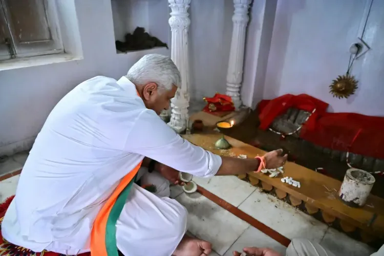 Shekhawat campaigns in Padiyal for Rajasthan Panchayat polls