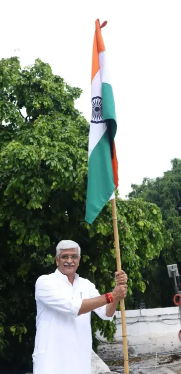Shekhawat hoists Tiranga at home under Har Ghar Tiranga