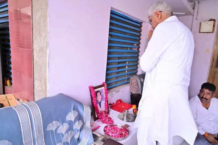 Shekhawat Offers Condolences in Jodhpur on Youth's Passing