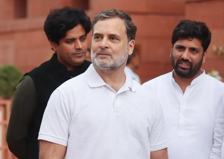 नीट विवाद: धर्मेंद्र प्रधान के इस्तीफे तक संसद में चर्चा नहीं — राहुल गांधी का माइक फिर बंद