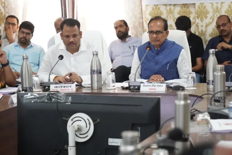 Shivraj chairs DISHA meet in Dewas, maps farm and welfare push